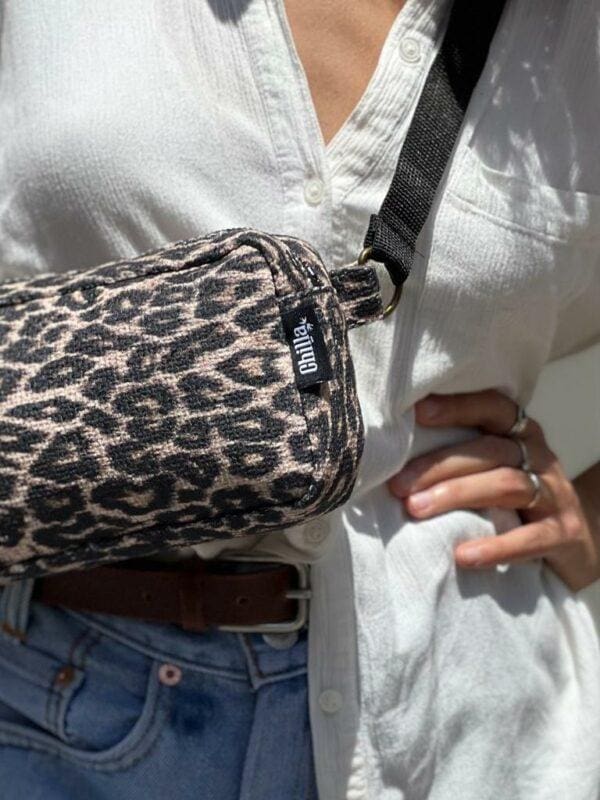 &#8220;Lawrence&#8221; pouch hysterically spotted!